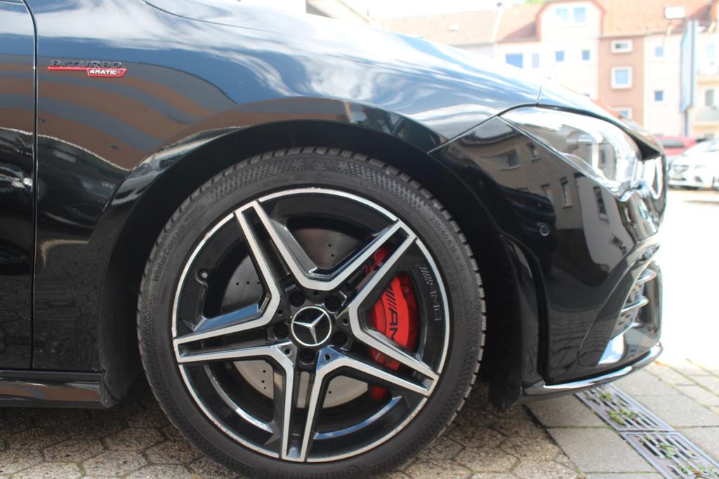 Mercedes-Benz CLA 35 AMG