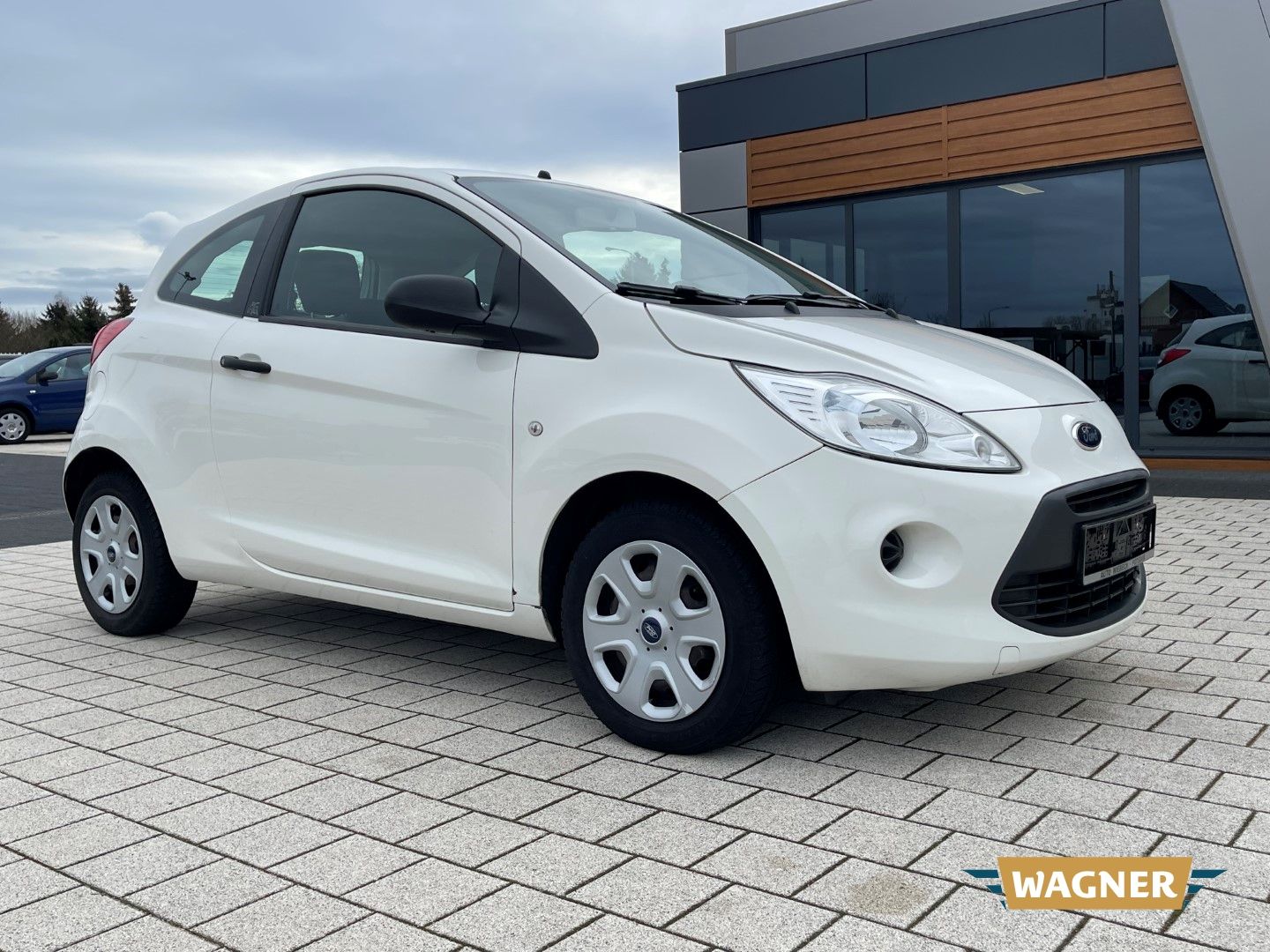 Fahrzeugabbildung Ford Ka Ambiente 1.2 Klima SHZ Tüv 07/26