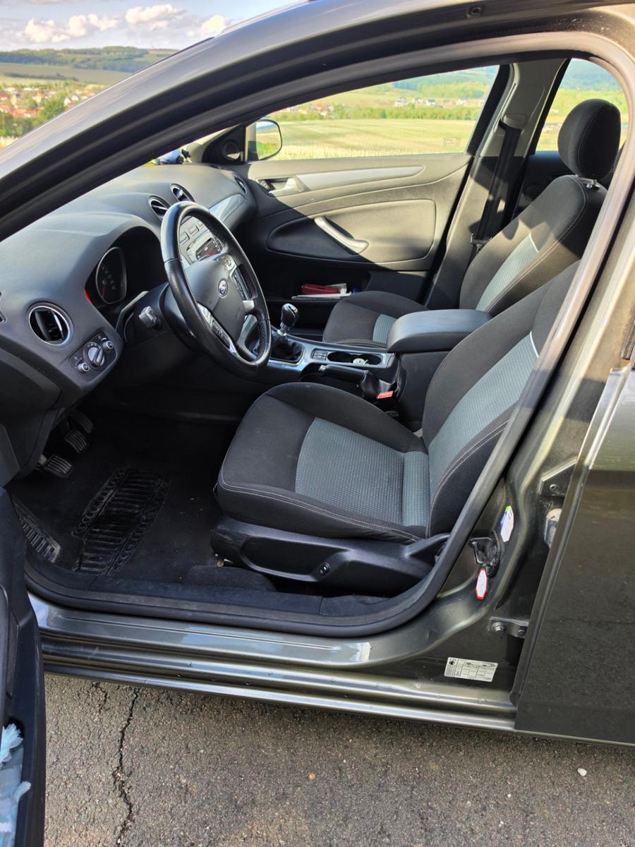 Ford Mondeo 2011 — photo 13