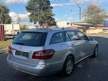 Mercedes E 220 - 5