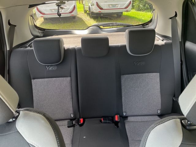 Toyota Yaris 1.5 Hybrid Y20 Team D *CAM*SHZ*TEL* ALU