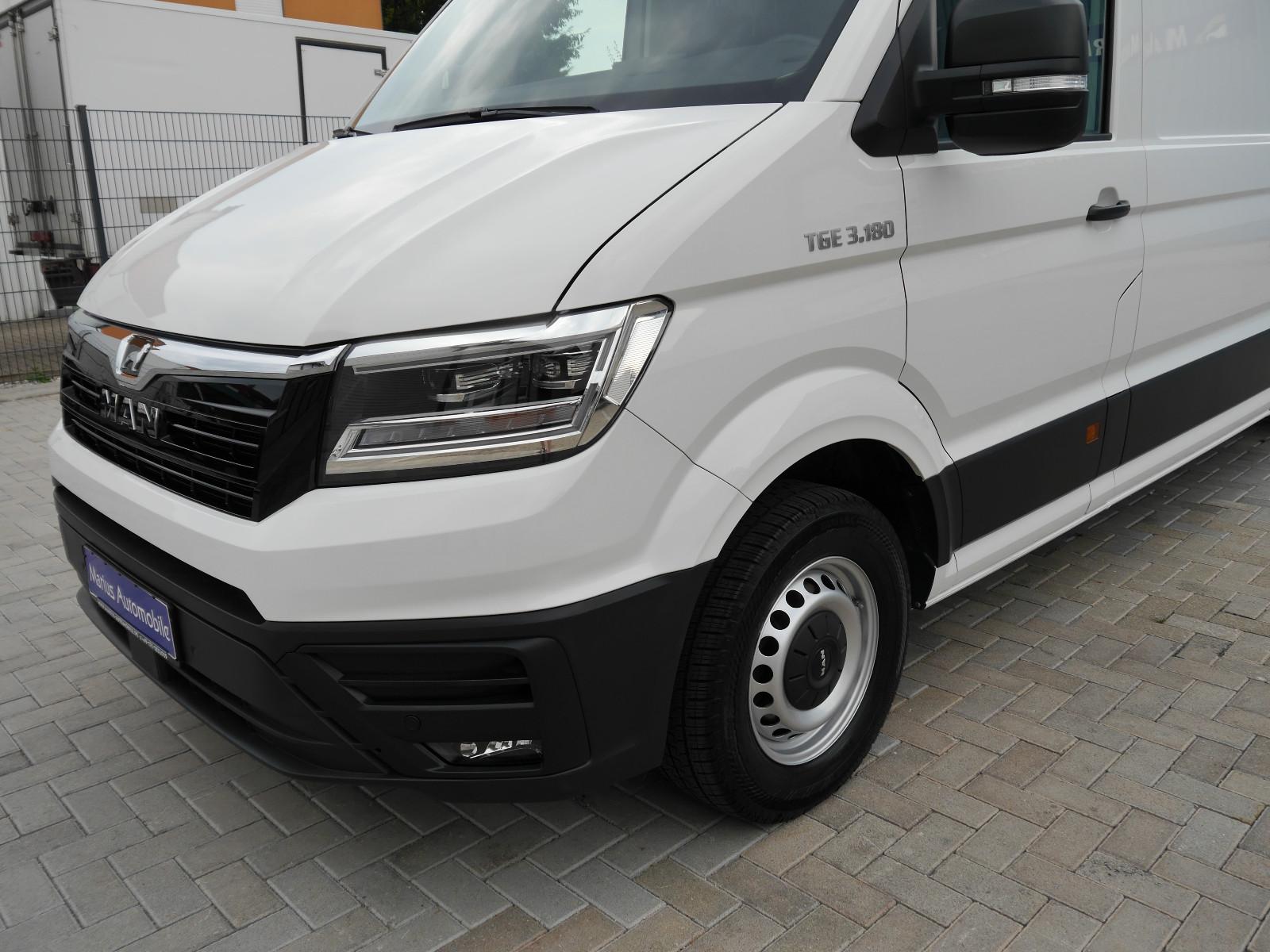 MAN TGE 3.180 L4H3 / Automatic / Kamera