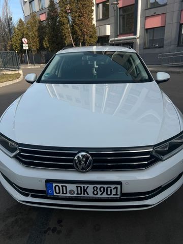 VW Passat Variant