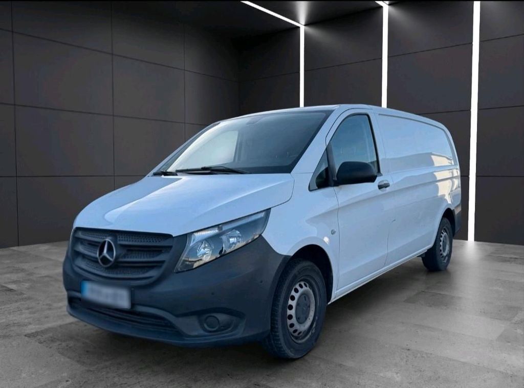 Image of Mercedes-Benz Vito