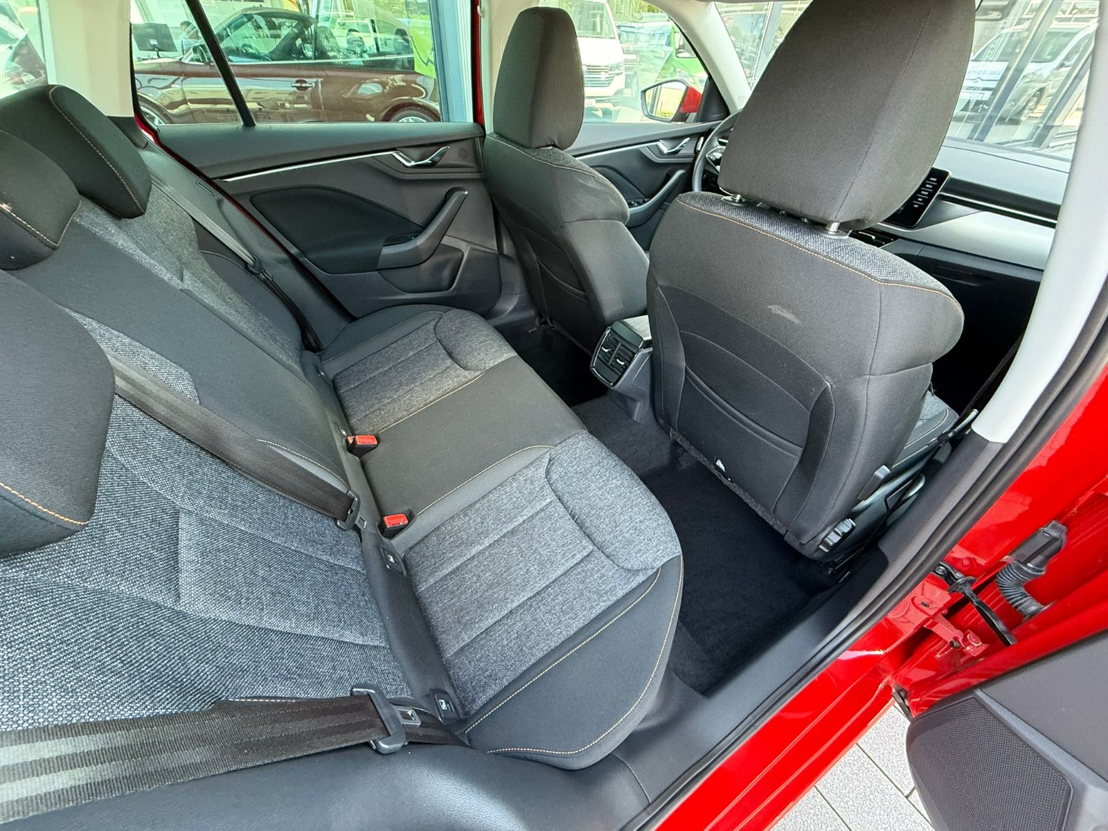 Fahrzeugabbildung SKODA Scala Clever NAVI KLIMAAUTO AHK CAM SITZHEIZUNG