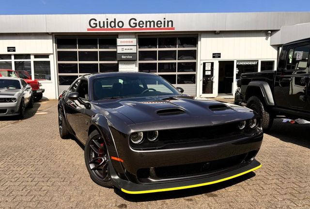 Dodge Challenger 6.2 V8 HEMI Hellcat Jailbreak Widebod