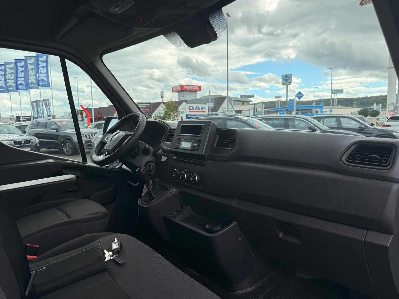 Fahrzeugabbildung Renault Master III Kasten L2H2 HKa 3,5t/1.HAND