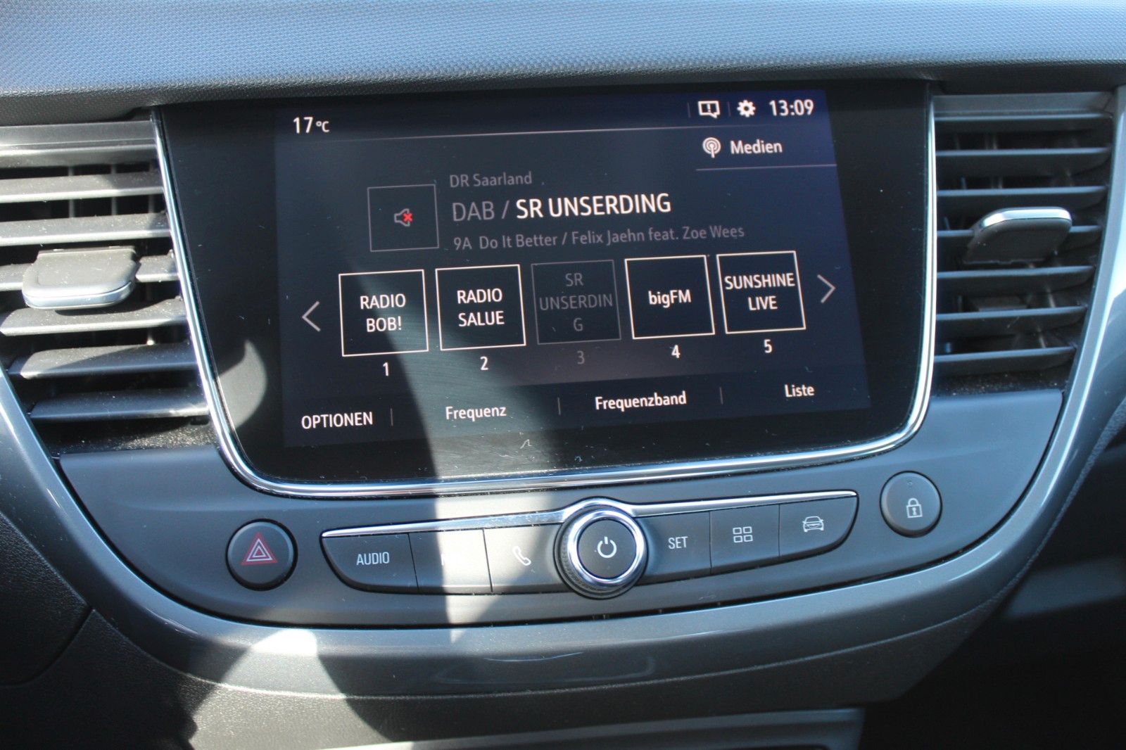 Fahrzeugabbildung Opel Crossland Elegance Allw.*Navi*Kamera*Sitzh.