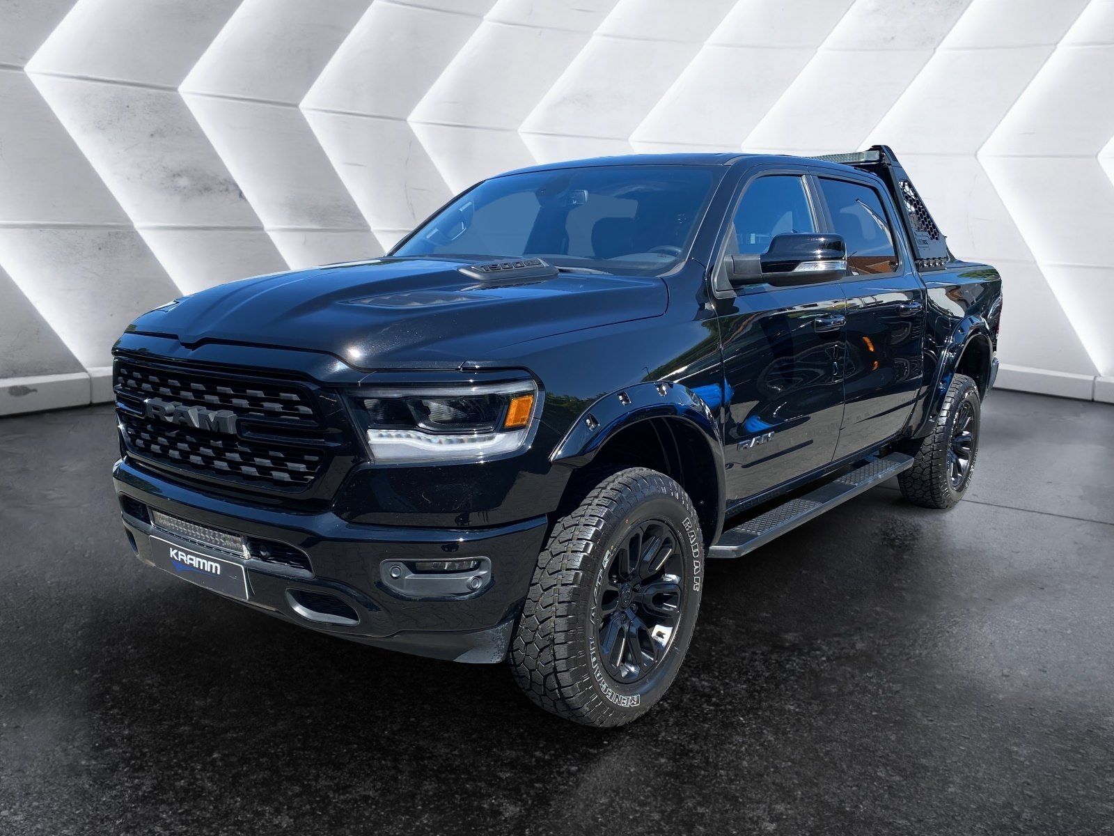 Dodge RAM 1500 Rebel Crew Cab 5.7 V8 HEMI