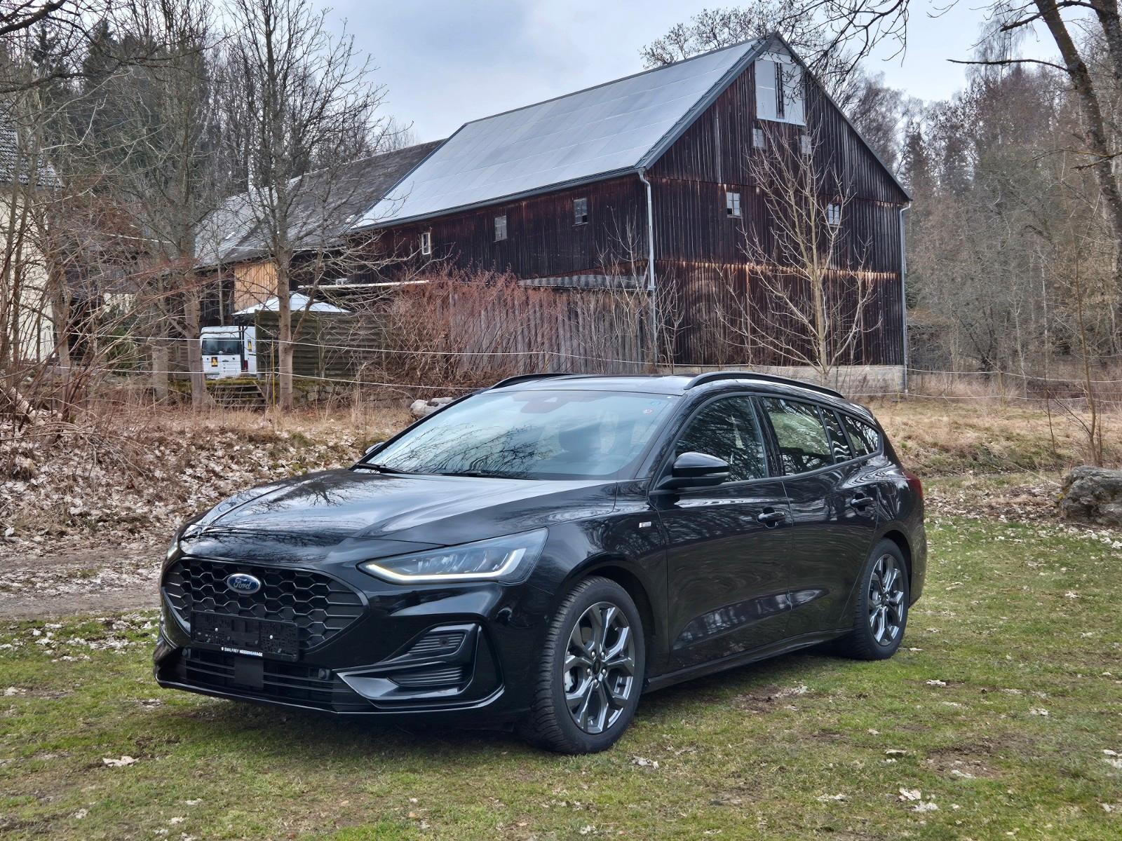 Ford Focus Turnier ST-Line  AUT*KAMERA*NAVI*ETC....