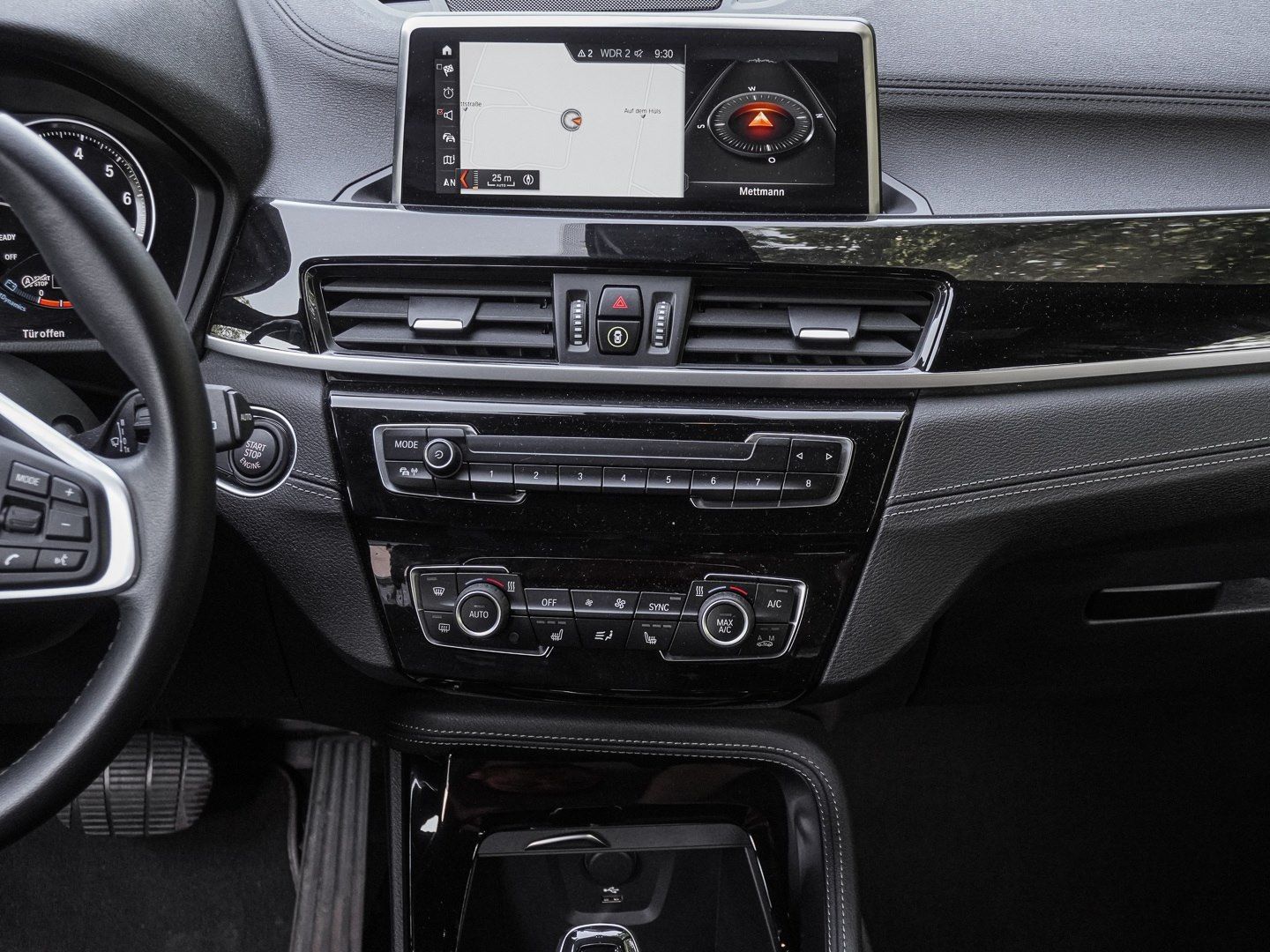 BMW X2 sDrive18i Advantage Plus Aut. NAVI LED Sound  foto 8