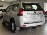 Toyota Land Cruiser 2.8 D-4D Automatik/Navi/PDC - Toyota Land Cruiser: Geländewagen