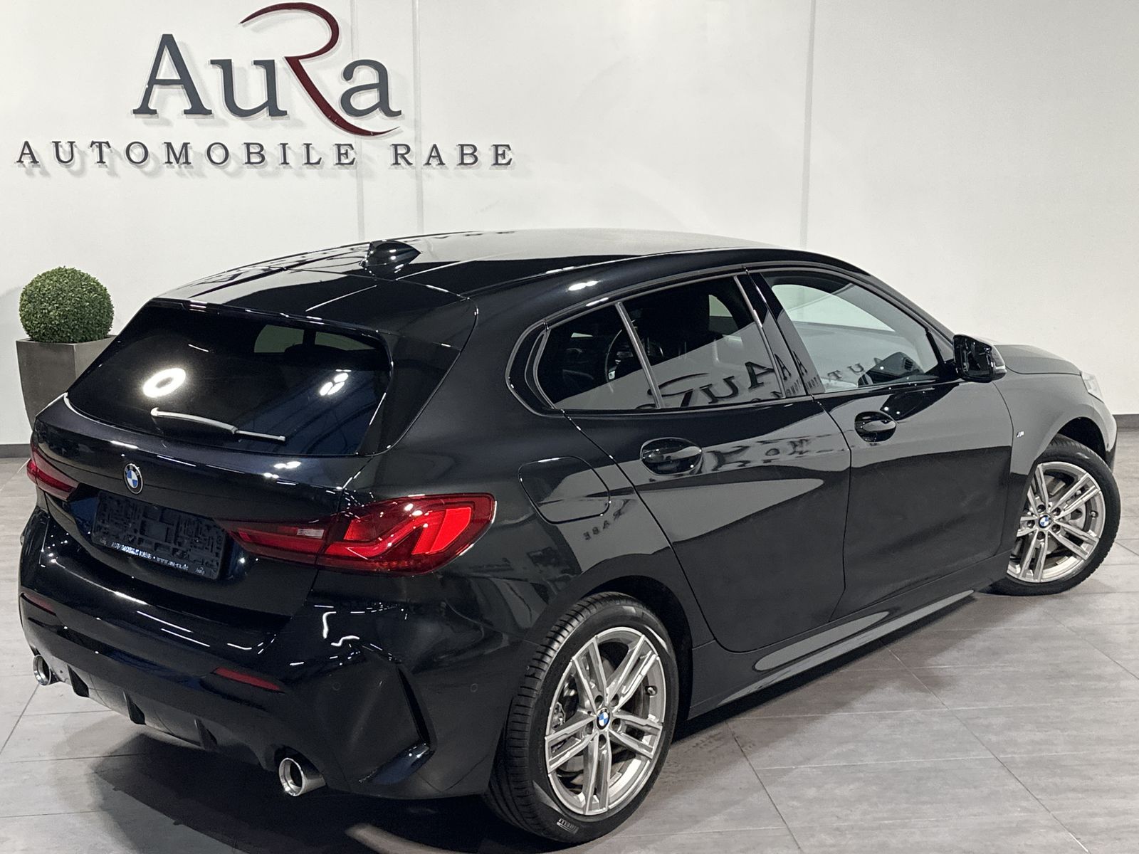 Fahrzeugabbildung BMW 120d M-Sport 5-Türer NAV+LED+HIFI+KAMERA+17ZO+PP