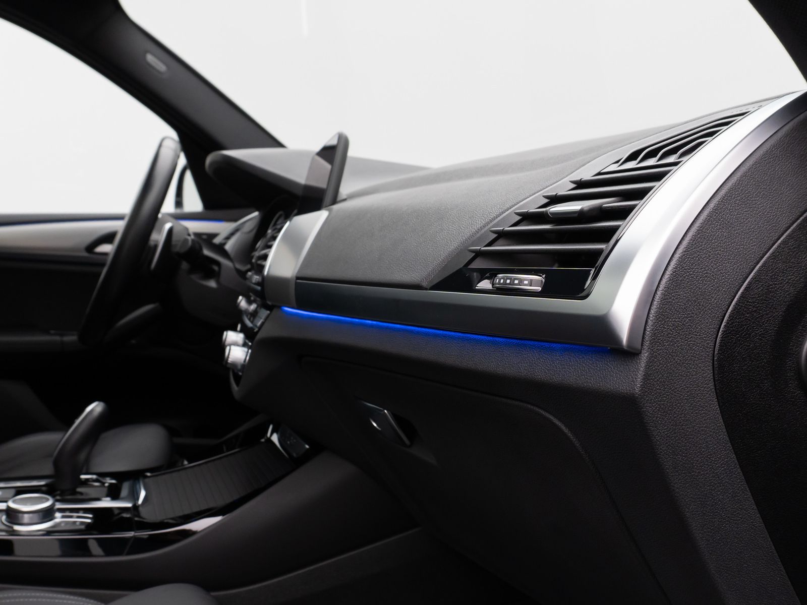 Fahrzeugabbildung BMW X3 xD20d xLine Panorama 360°DAB HiFi AHK Komfort