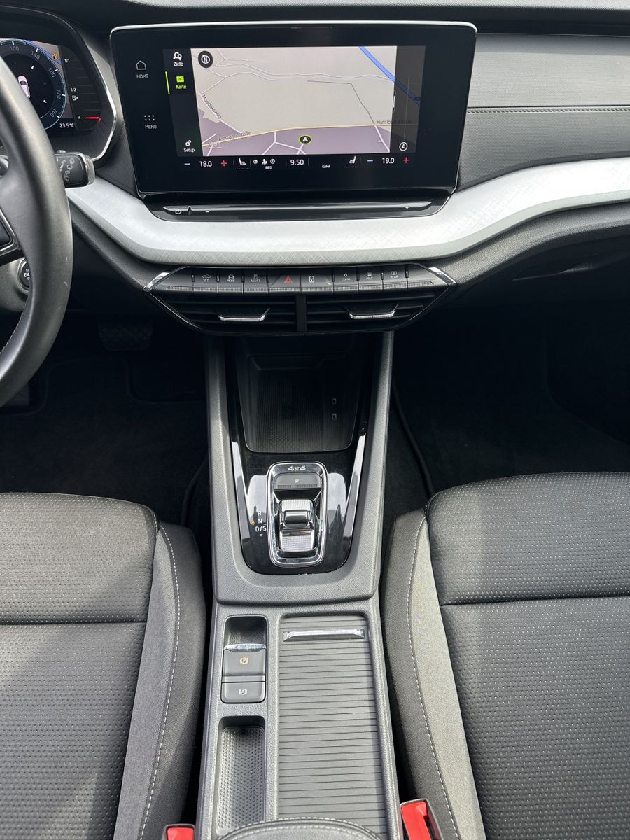 Fahrzeugabbildung SKODA Octavia Combi 4x4 Ambition NAV+LED+AHK+KESSY+ACC