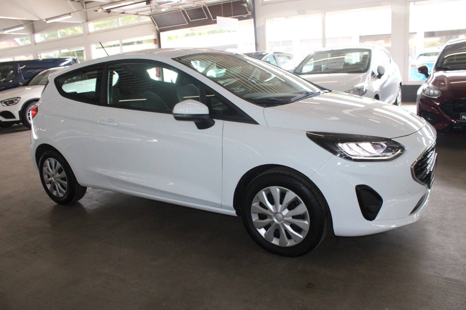 Fahrzeugabbildung Ford Fiesta Trend KLIMA LED WinterPaket PDC 1.Hand