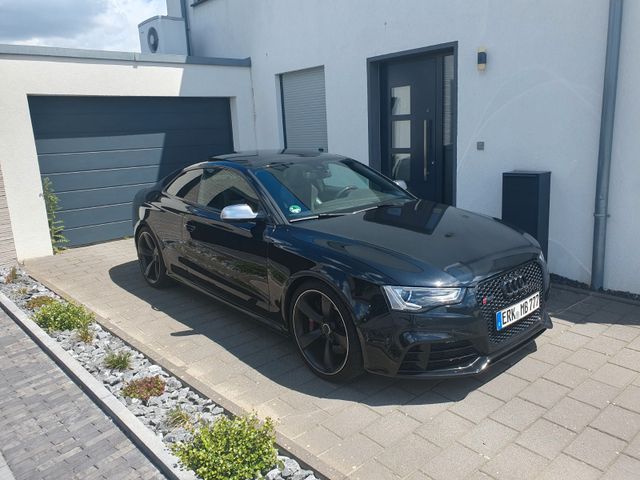 AUDI RS5