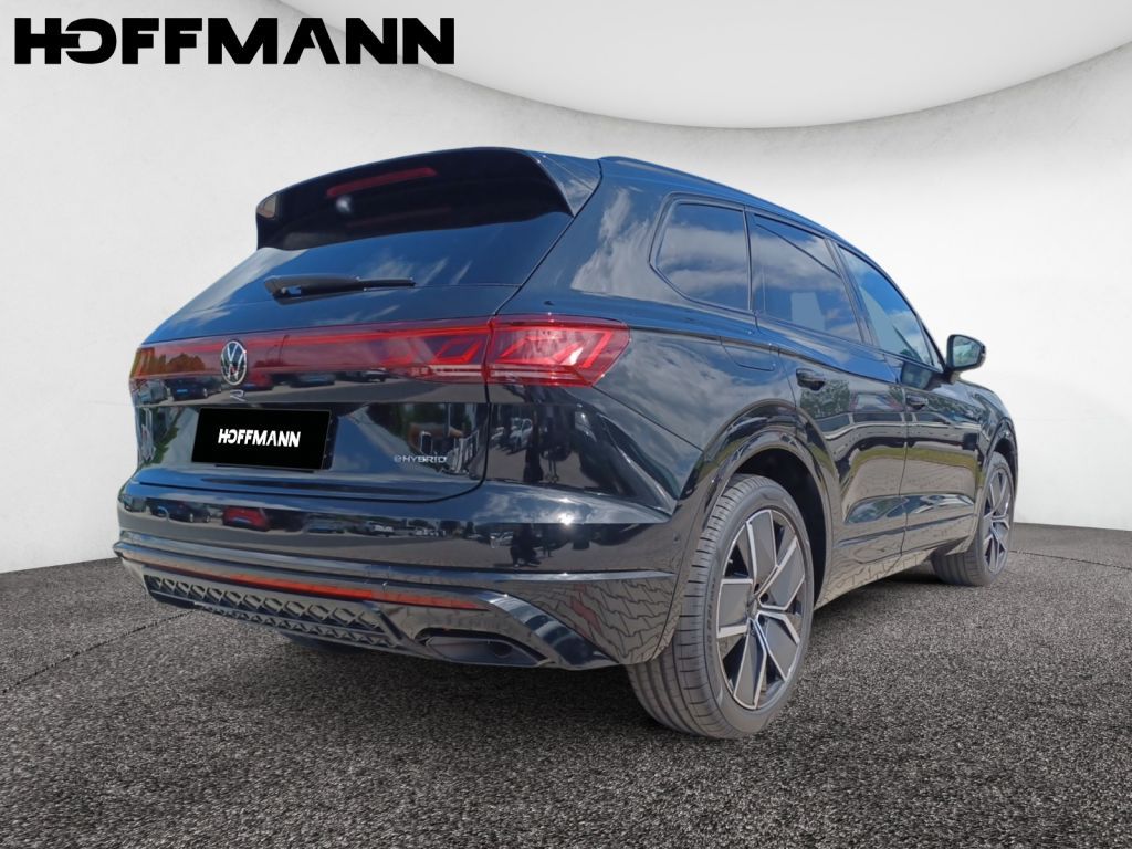 Fahrzeugabbildung Volkswagen Touareg R 3.0 V6 e-Hybrid 0,5% Steuervorteil