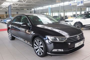 Fotografie des VW Passat 2.0 TSI BMT DSG Highline
