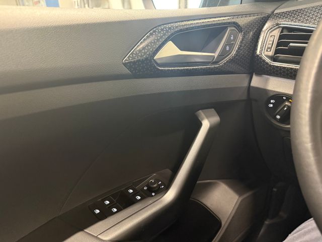 T-Cross Style 1.0 TSI LED AHK ACC SHZ