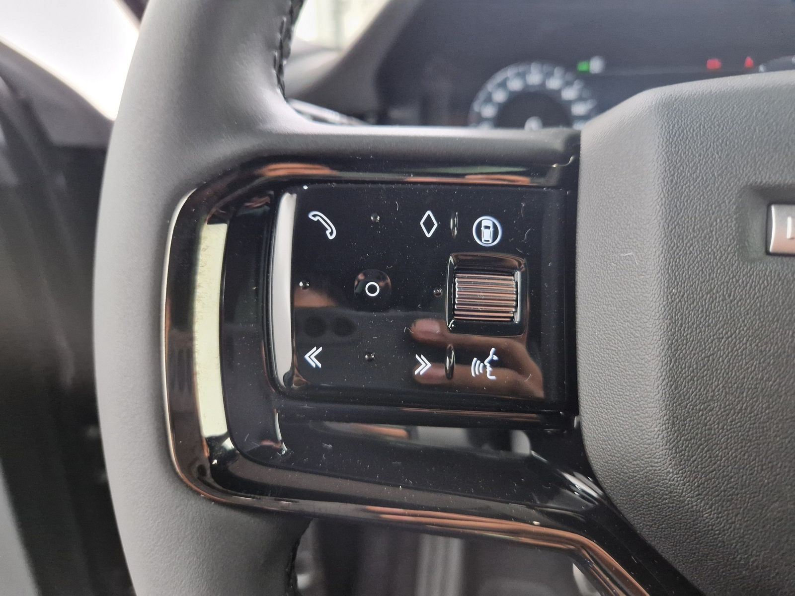 LAND ROVER Range Rover Evoque 2.0 DieselD200 Dynamic SE – Bild 20