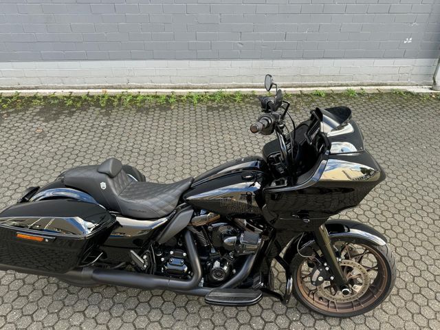 Harley-Davidson FLTRXST Road Glide ST Clubstyle Jekill&Hyde 5HD1