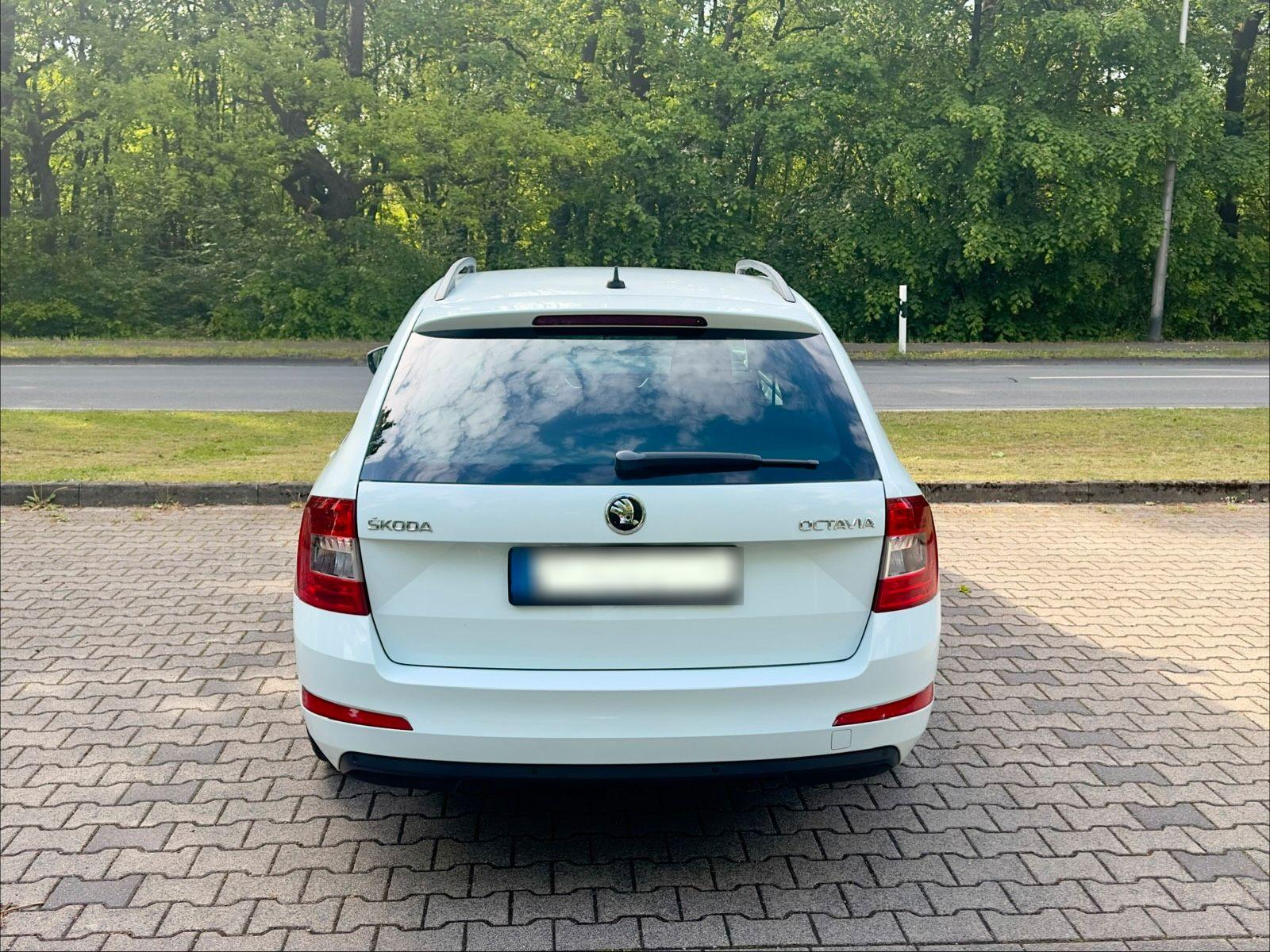 Skoda Octavia 2015 — двигун 110 HP (81kW)