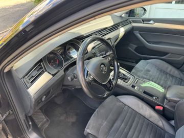 Volkswagen Passat Variant - 11