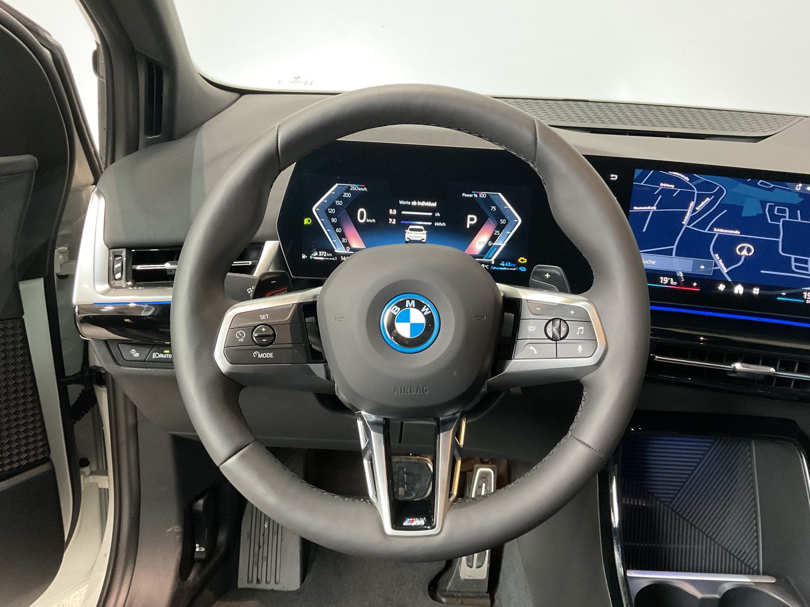 Fahrzeugabbildung BMW 225e xDrive Anhängerkupplung, Adaptives M Fahrwe