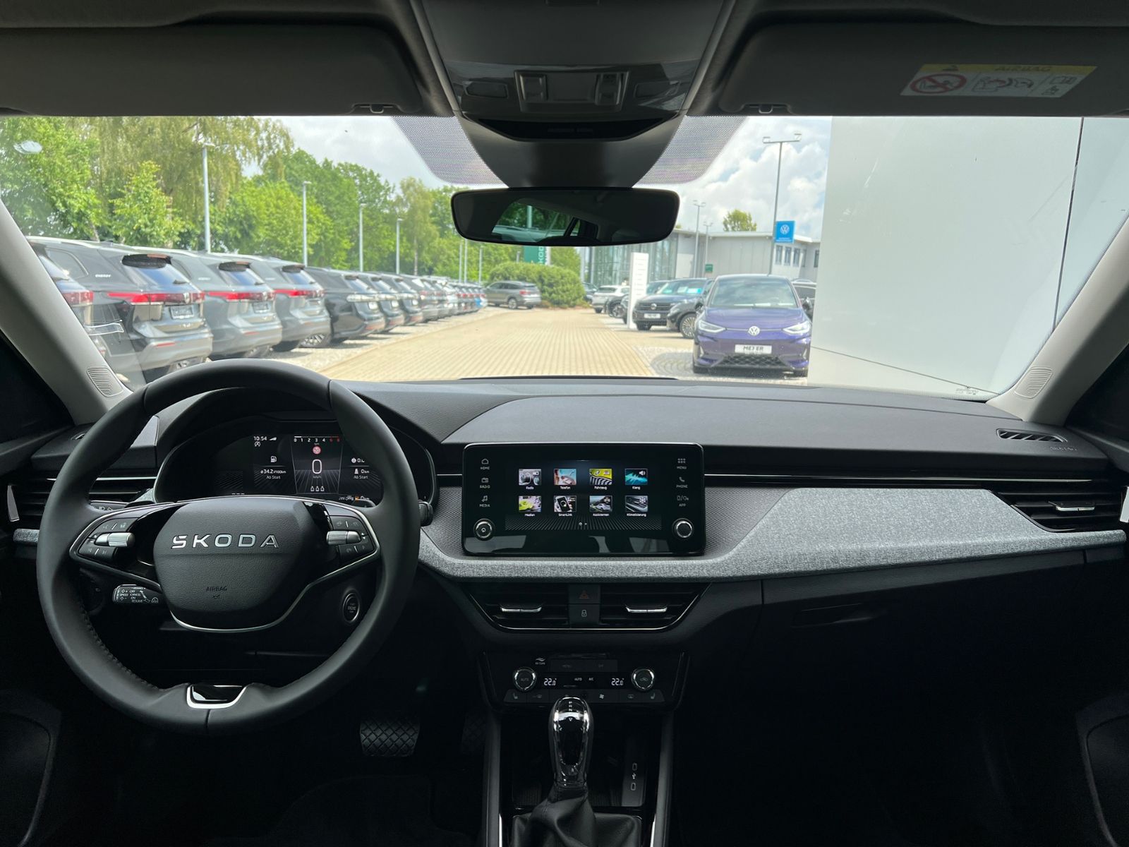 Fahrzeugabbildung SKODA Kamiq Balance 1.0 TSI DSG *Black Style,AHK,Matri