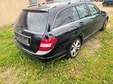 Mercedes-Benz C 220 C T-Modell C 220 T CDI BlueEfficiency - Mercedes-Benz C 220: Cdi T