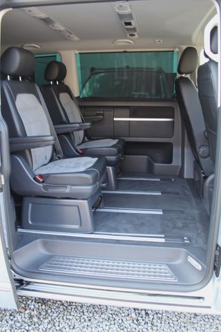Volkswagen T6.1 Multivan Cruise 150PS DSG AHK LED Extras!!