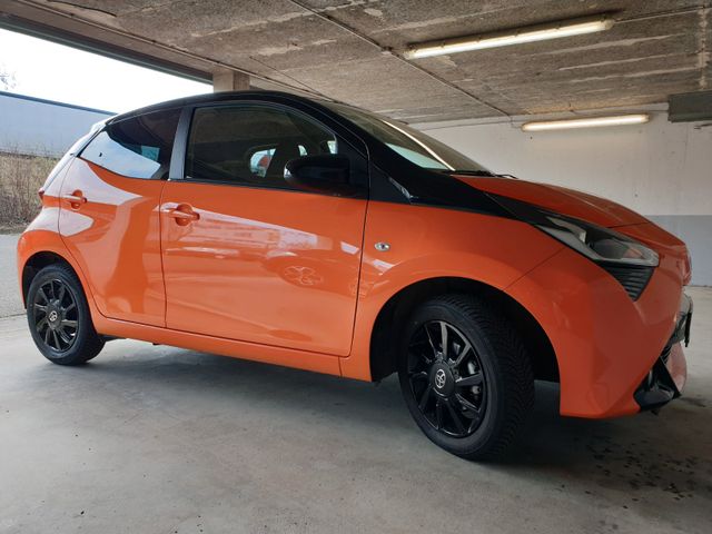 TOYOTA Aygo