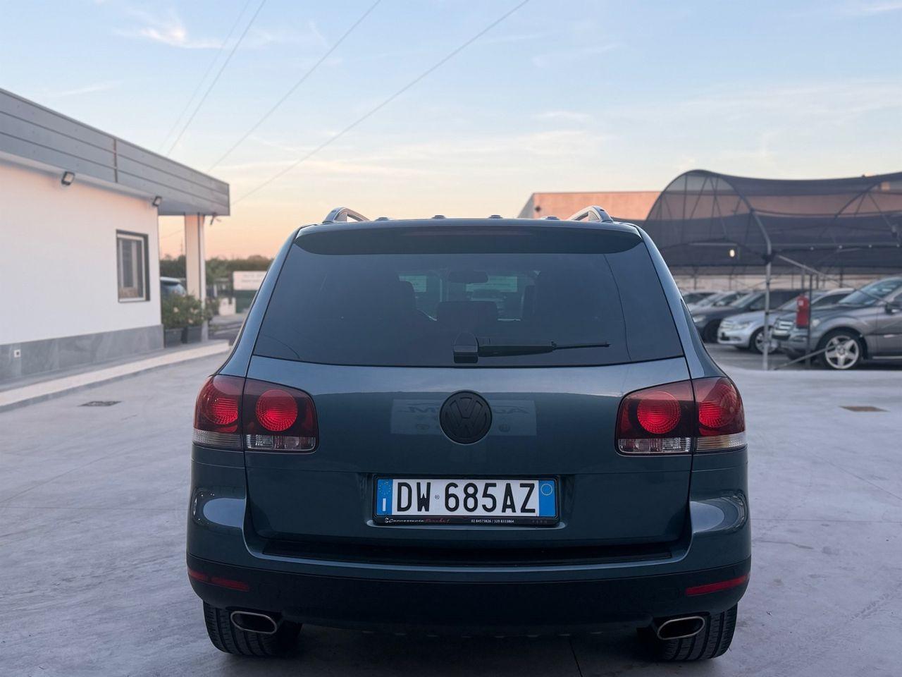Volkswagen Touareg 2009 — photo 8