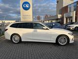 BMW 318 d Touring Innovation AHK+Keyless GO+Sensatec - BMW 318: Kombi, 318i