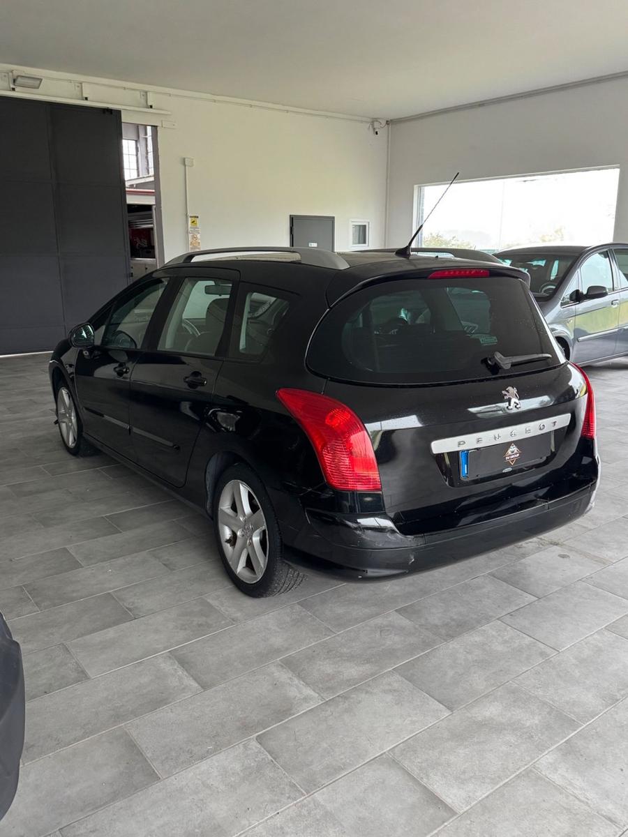 Peugeot 308 2009 — engine 1.598 cm³, 120 HP (88kW)