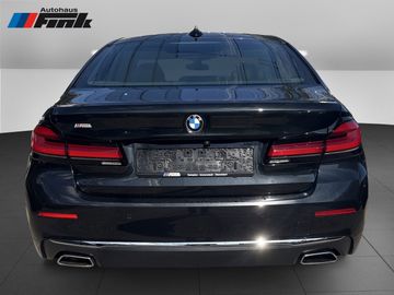 BMW 530d xDrive Luxury Line Ferngesteuertes Parken
