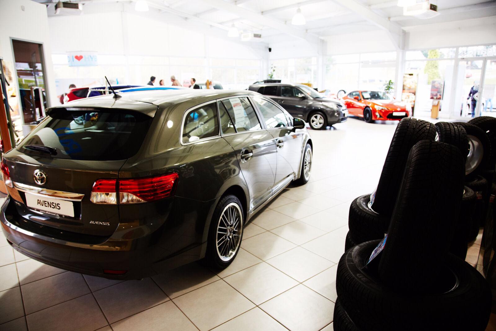 showroom-image-top