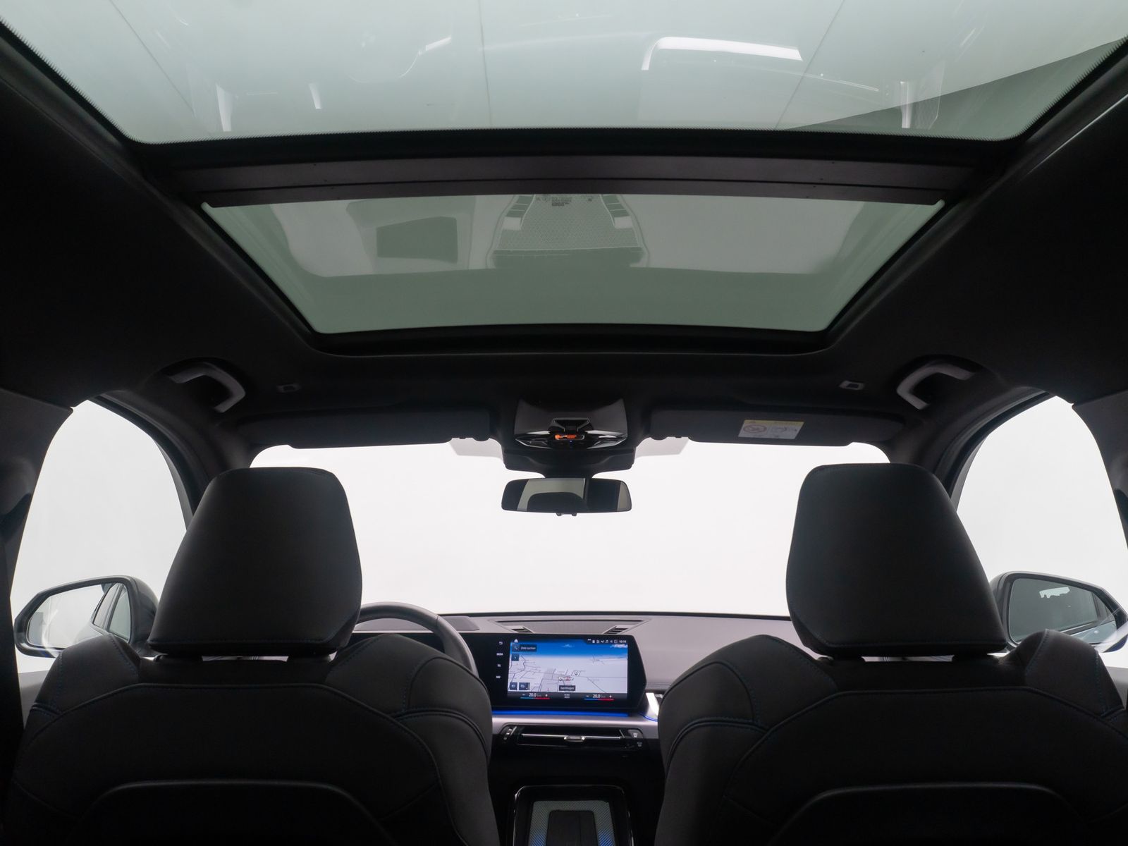 Fahrzeugabbildung BMW iX1 xD30 M Sport Alarm 360&deg; HUD DAB H/K Panorama