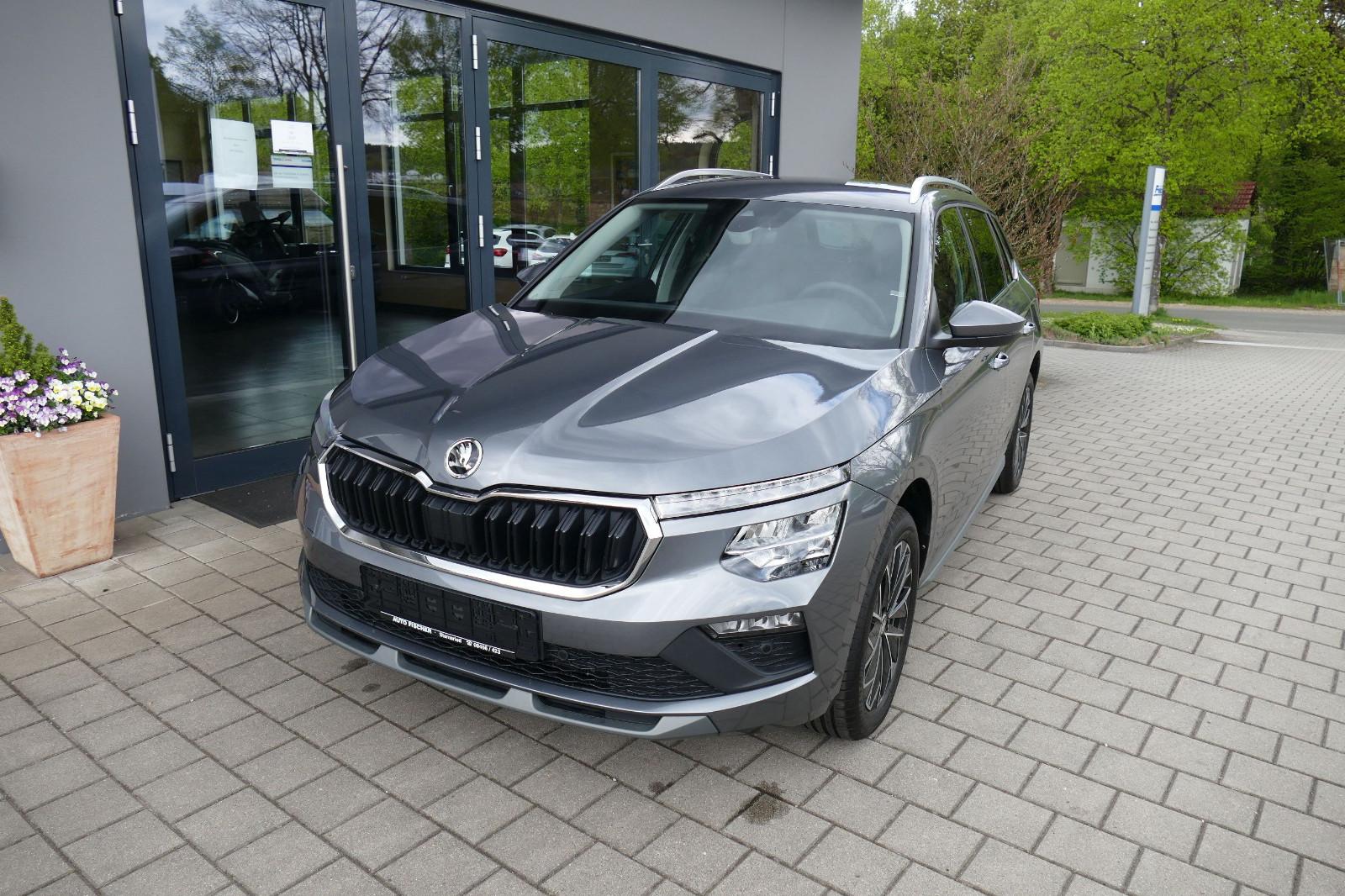 Skoda Kamiq 1.0 TSI 85kW DSG Drive AHK LED RFK 17"