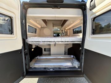 Westfalia Columbus 640 E 180 PS 8G SKYVIEW SOLAR SCHRANK
