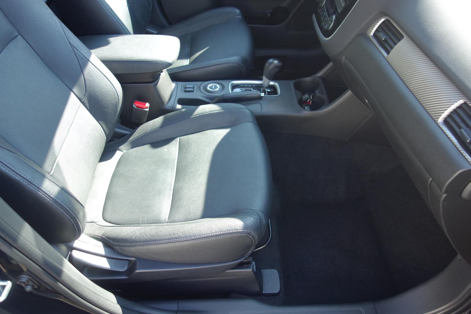 MITSUBISHI OUTLANDER - 150 CV - 4X4 - BVA