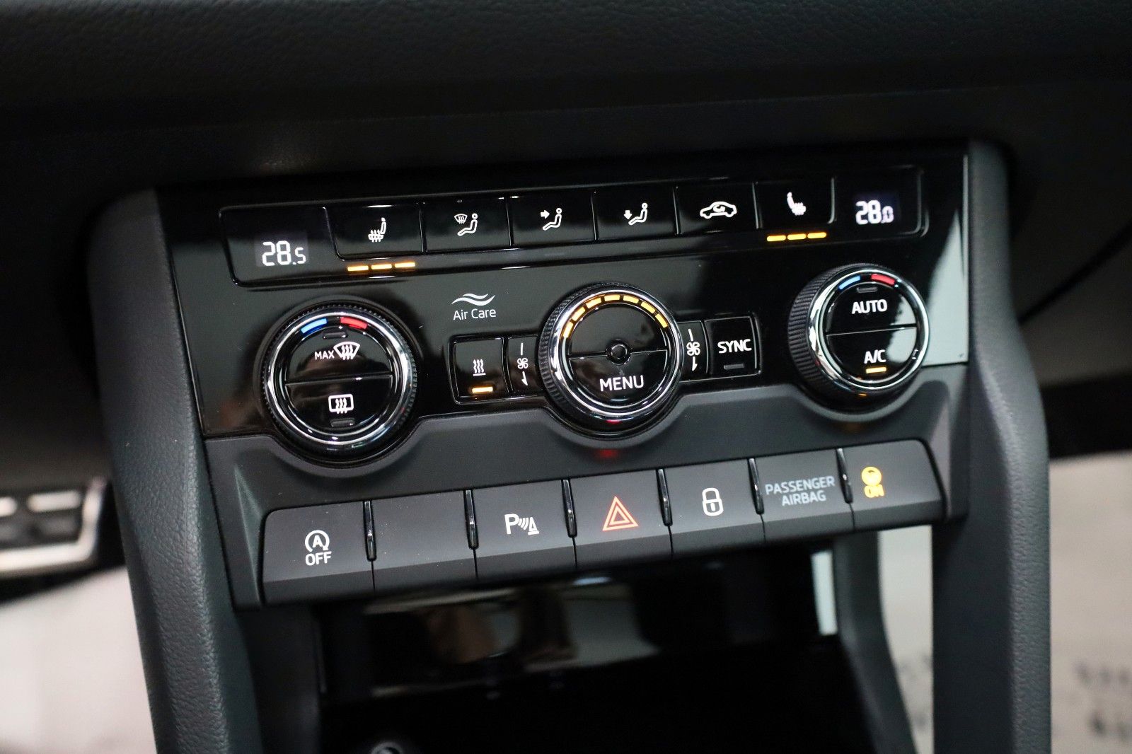 Fahrzeugabbildung SKODA Kodiaq Sportline 4x4 Leder,Navi,LED,PanDach,ACC