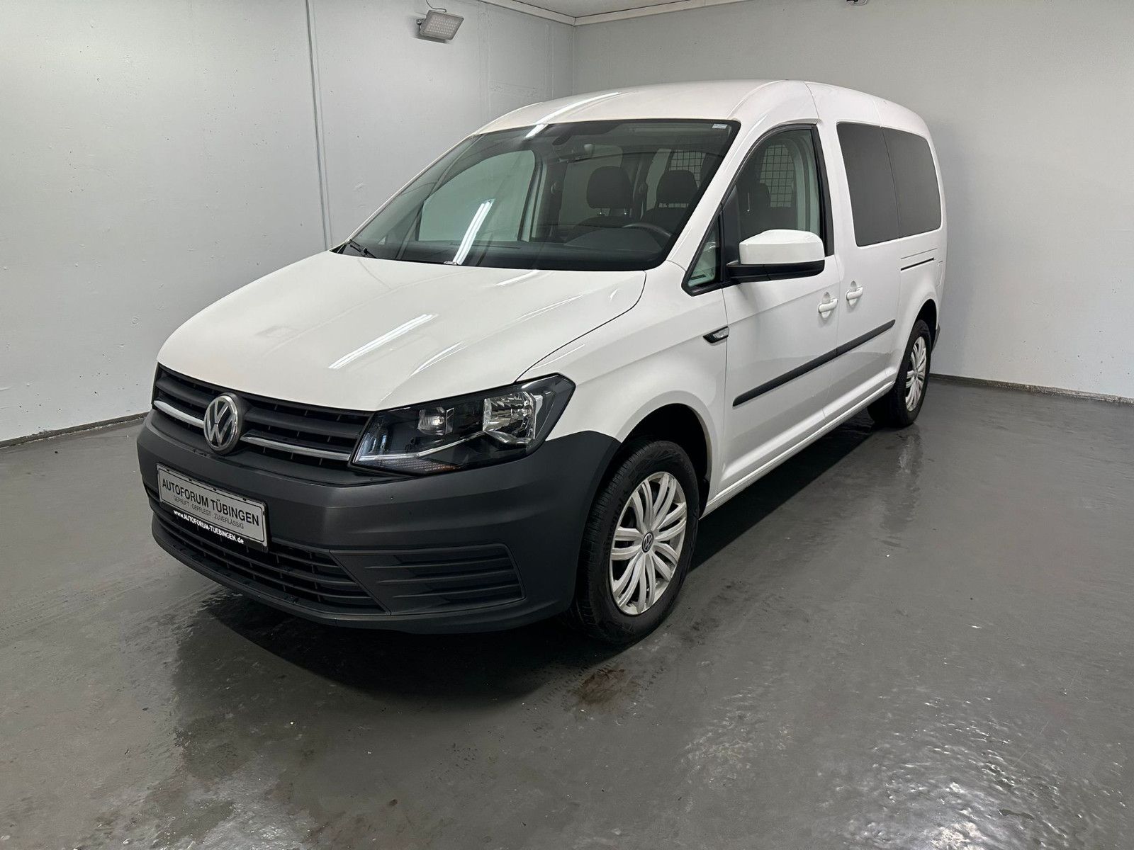 Fahrzeugabbildung Volkswagen Caddy Maxi 2,0TDI 5-Sitzer*AHK*TEMPO*NAVI*