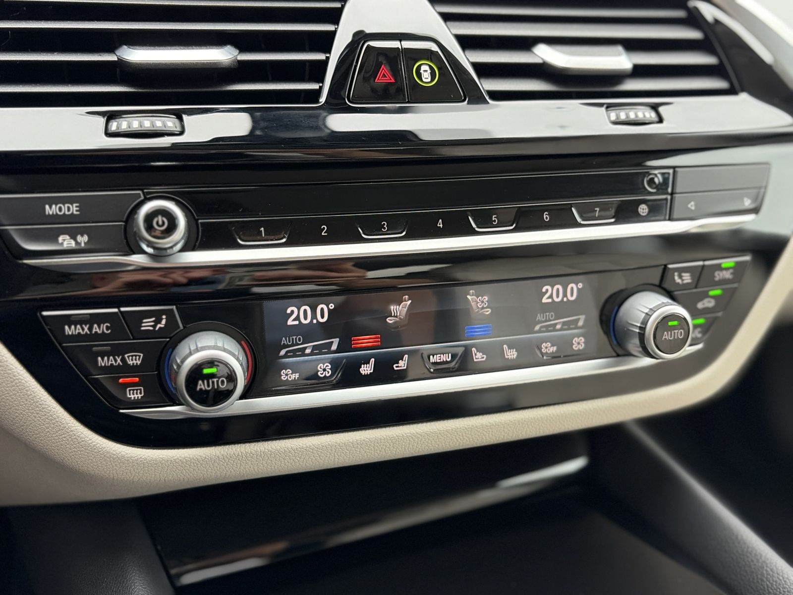 BMW 540i SportLine HeadUp DriAsPl Harman Adapt-Fahr  foto 14