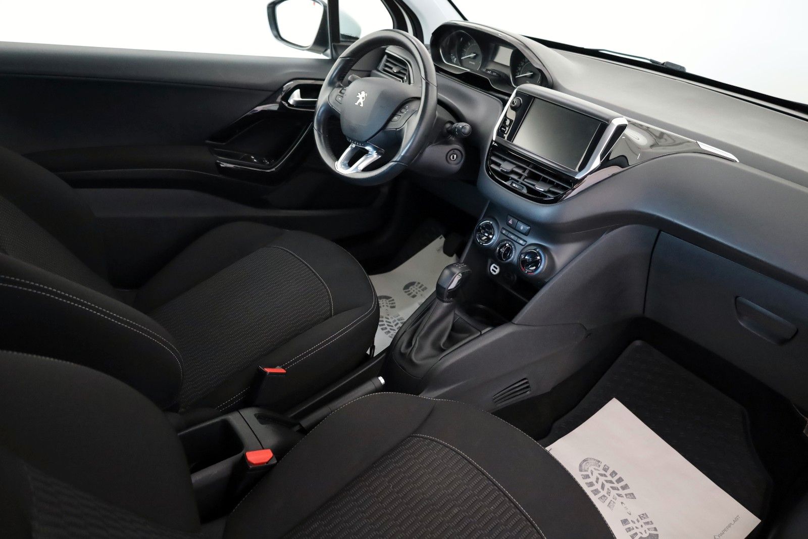 Fahrzeugabbildung Peugeot 208 Active Klima,SH,PDC,SR+WR