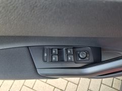 Fahrzeugabbildung Volkswagen Polo 1.0 TSI R-Line DSG EINPARKHILFE FRONT+HECK