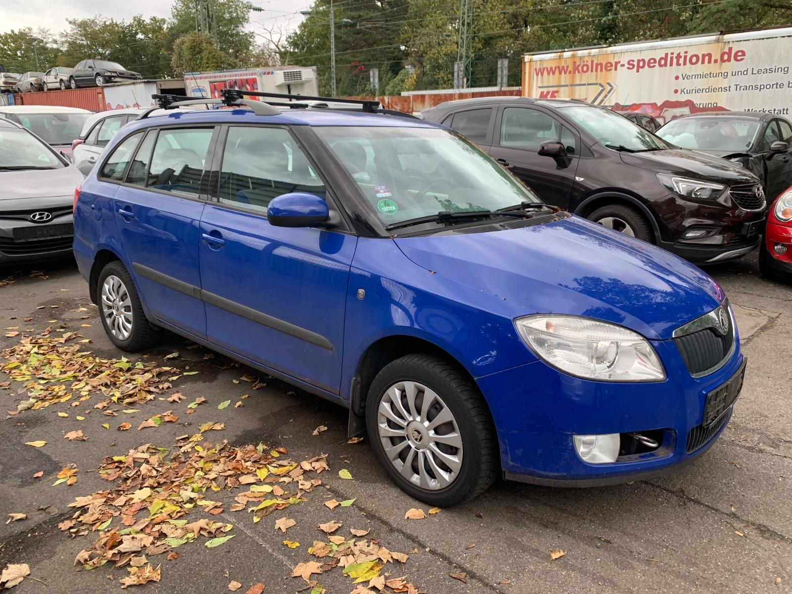 Skoda Fabia 2009 — rear view