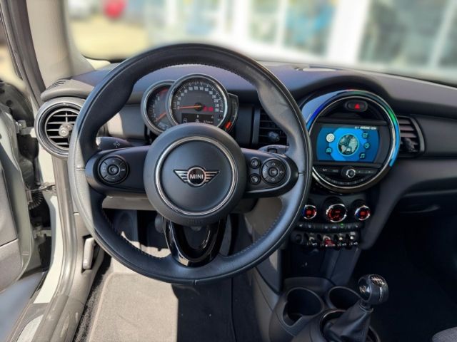 Fahrzeugabbildung MINI One +RADIO+KLIMA+LED+PDC+TEMPOMAT+BT+UVM+