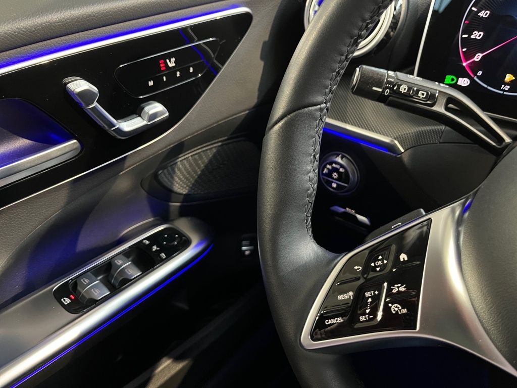 Fahrzeugabbildung Mercedes-Benz C 180 T Avantg. AHK Pano Totwi. Memory LED KAM